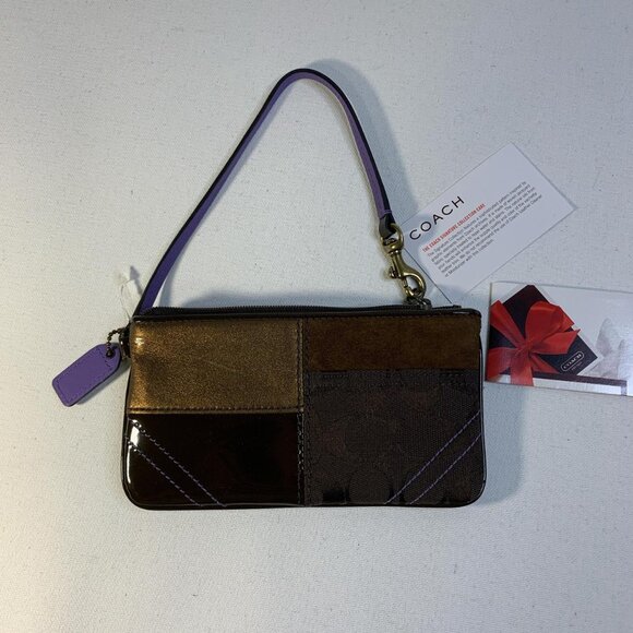 Stunning **Coach** patchwork wristlet crafted - Picture 2 of 4